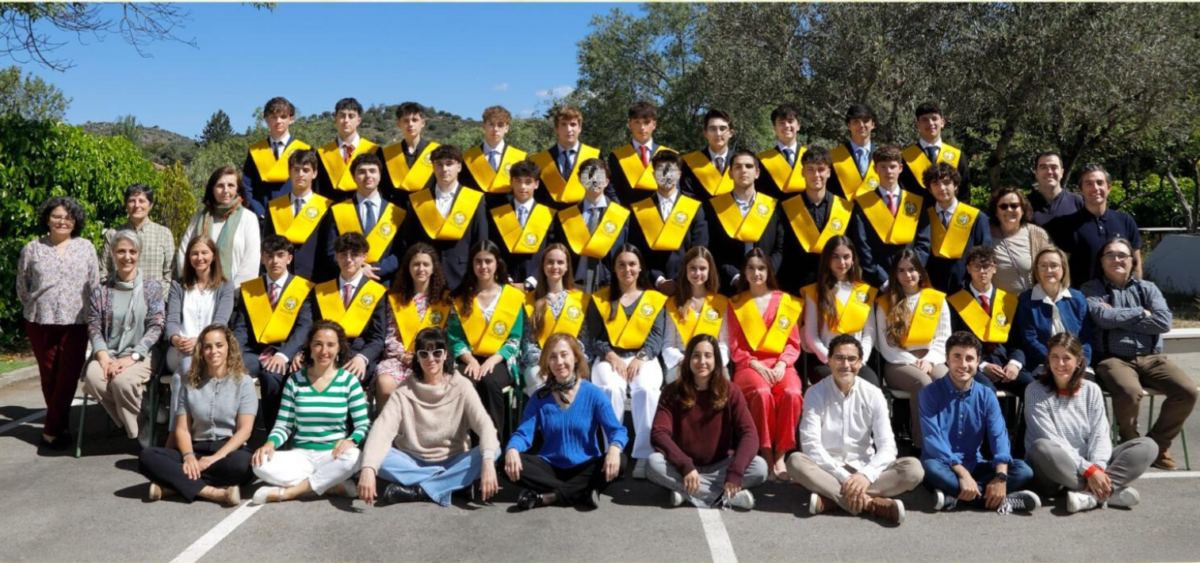 Foto Graduación 2º Bach para Blog AA Bérriz 1514 x 710 px